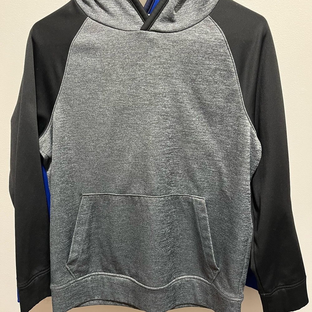 Childrens Place Sport Gray and Black Boys XXL (16) Pullover Hooded Sweater